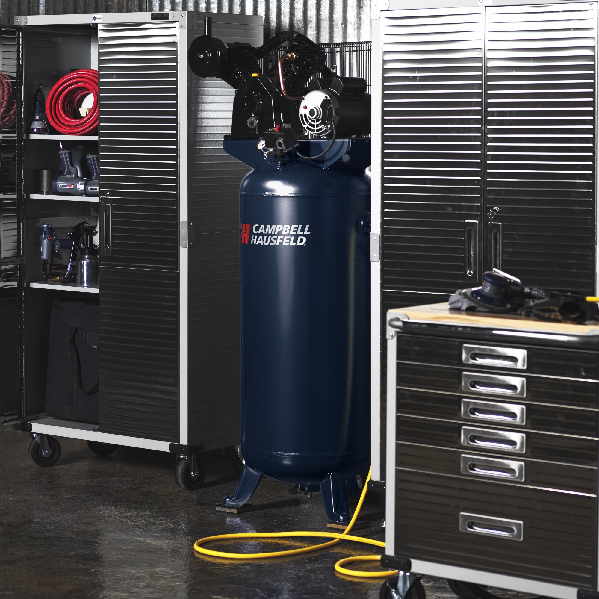 Compresor de aire vertical eléctrico estacionario Campbell Hausfeld de 60 galones y 175 PSI - XC602100