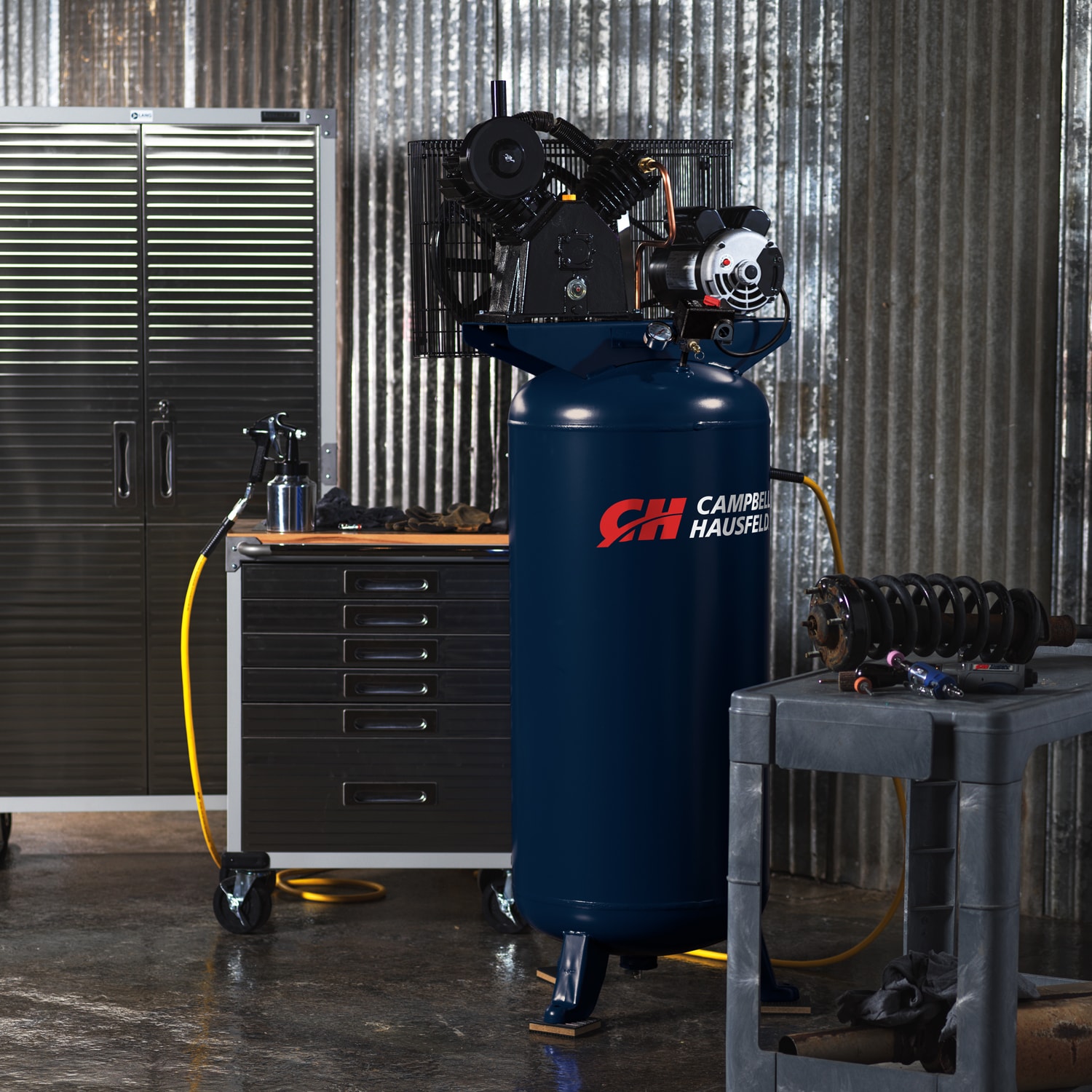 Compresor de aire vertical eléctrico estacionario Campbell Hausfeld de 60 galones y 175 PSI - XC602100