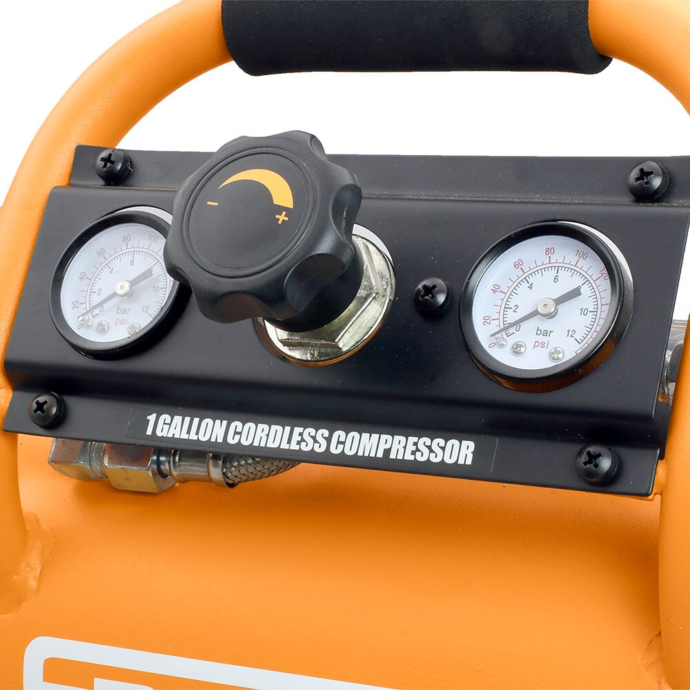 Compresor de aire portátil inalámbrico de 1 galón 120 PSI "Hot Dog" FREEMAN FREEMAN con accesorios incluidos - PE1GCCK