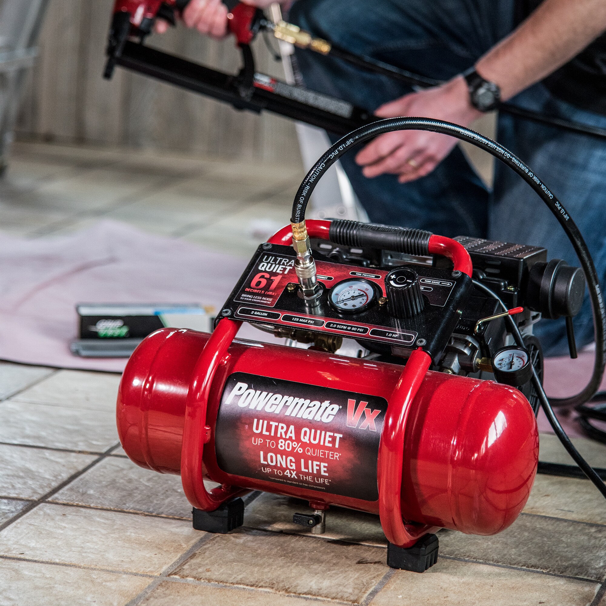Powermate Powermate Compresor de Aire Portátil de 2 Galones y 125 PSI en Forma de Perrito Caliente - SAC22HPP