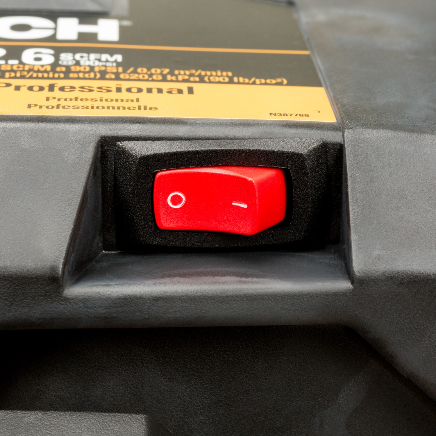 Compresor de aire portátil Bostitch de 6 galones y 150 PSI eléctrico tipo panqueque - BTFP1KIT