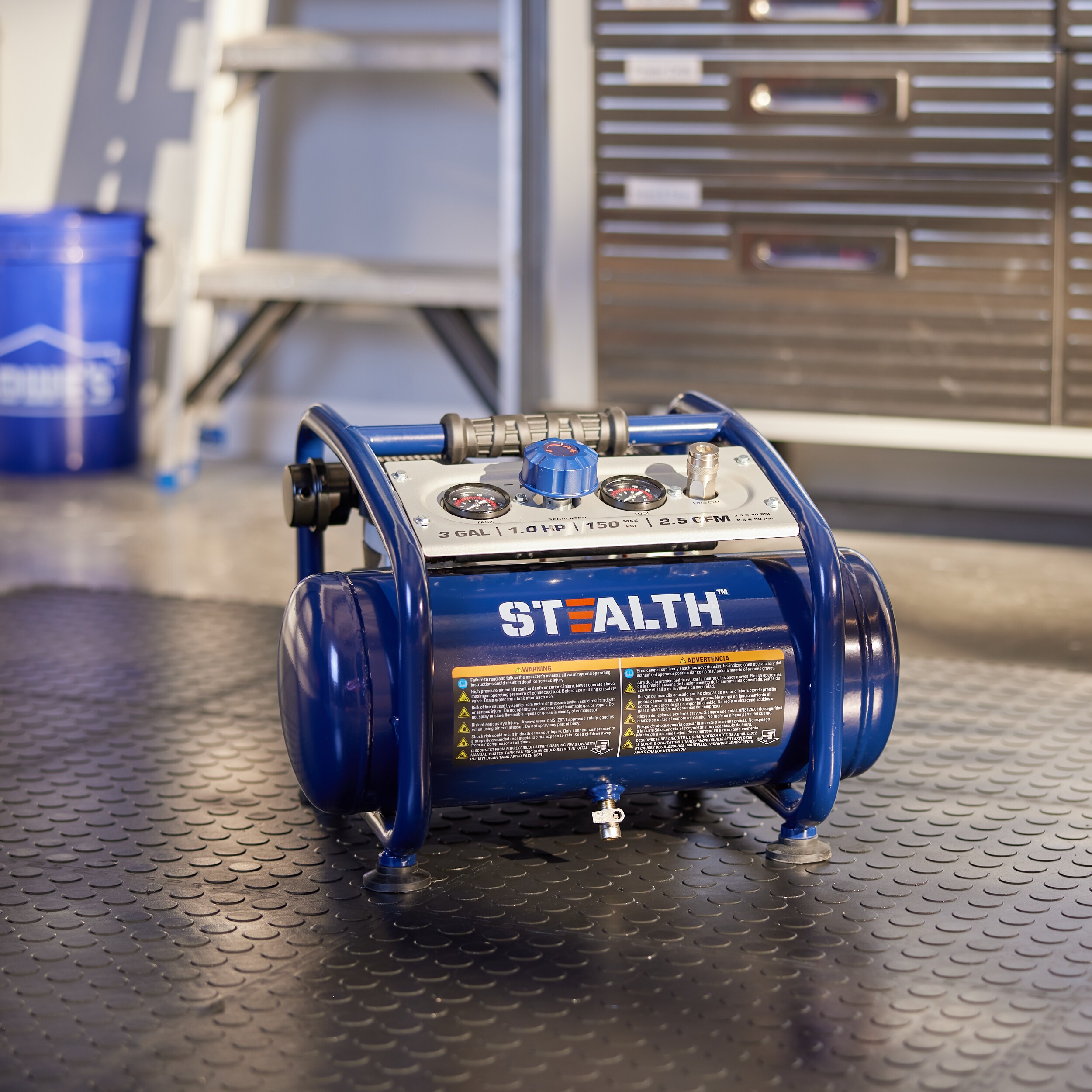 Compresor de aire portátil tipo "Hot Dog" Stealth Stealth Quiet Tech de 3 galones y 150 PSI - SAQ-1301