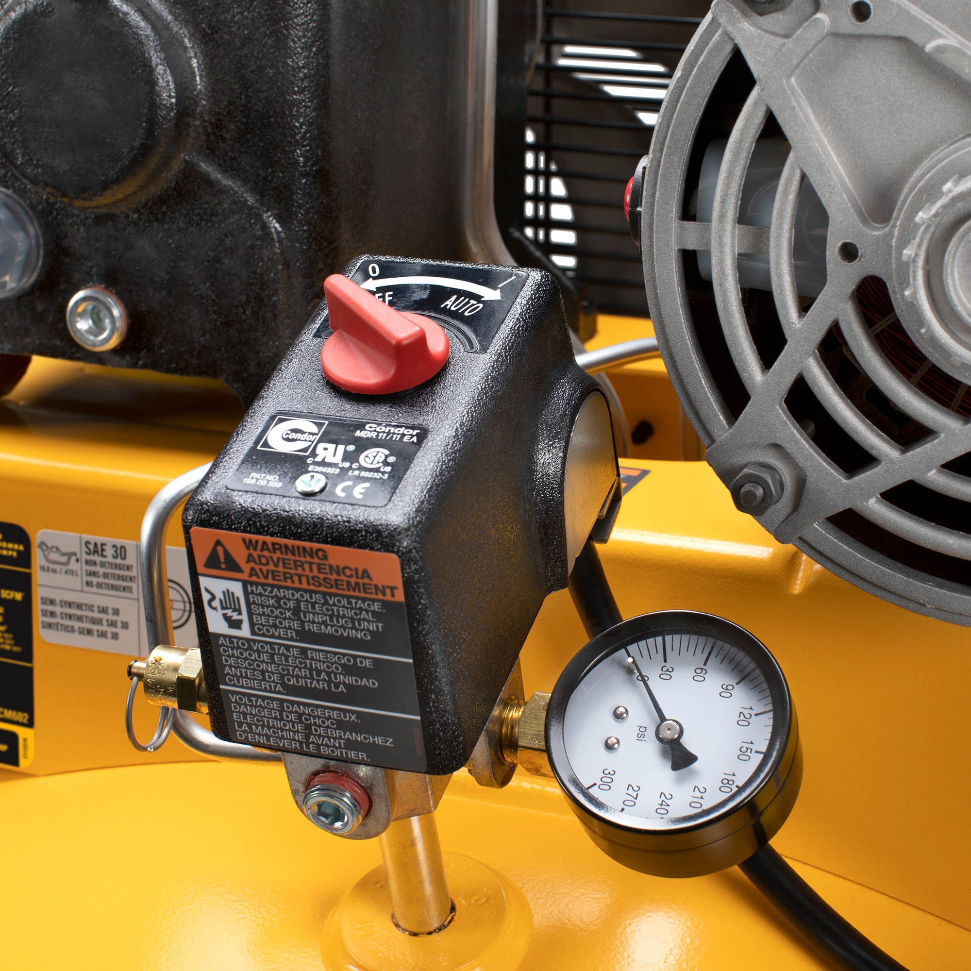 Compresor de aire eléctrico estacionario DEWALT de 80 galones y 175 PSI con accesorios incluidos - DXCMV5048055A
