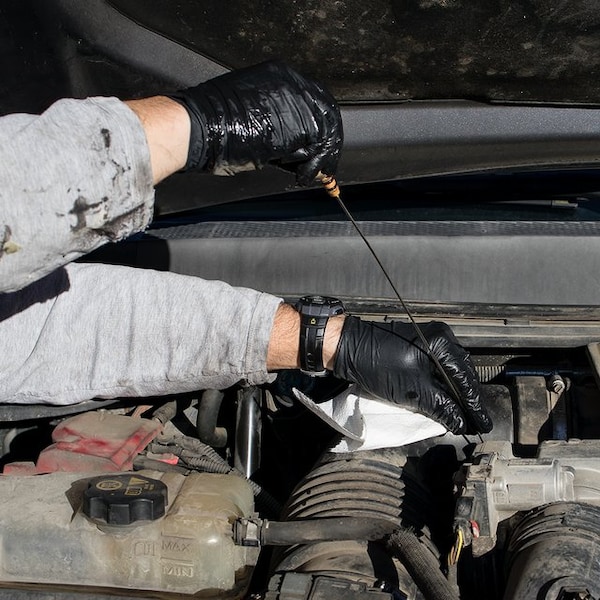 Equipo de seguridad del Pentágono BlackHawk, Guantes desechables de nitrilo, 5 mil de espesor en la palma, nitrilo, sin polvo, talla L, paquete de 1000, negro - N1S-5-MR.