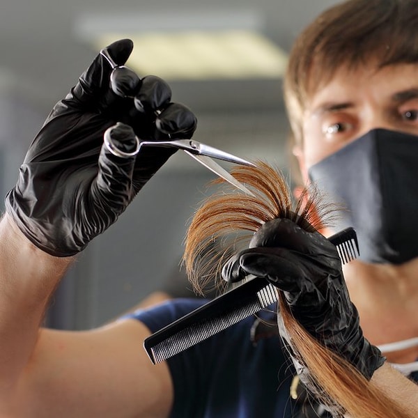 Equipo de seguridad del Pentágono BlackHawk, Guantes desechables de nitrilo, 5 mil de espesor en la palma, nitrilo, sin polvo, talla L, paquete de 1000, negro - N1S-5-MR.