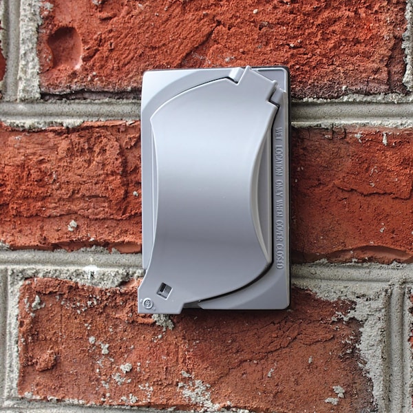 Sigma Electric Electrical Box Cover, 1 Gang, Rectangular, Metal Die-Cast, GFCI, Duplex and Round Receptacle Cover - 14147