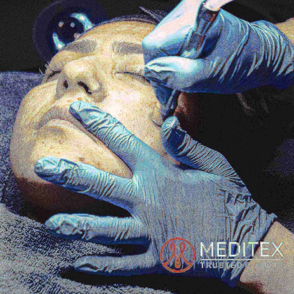 Meditex Meditex G5, Guantes de Examen de Nitrilo, 4 mil en la Palma, Nitrilo, sin Polvo, XS, Paquete de 100, Azul Oscuro - XS