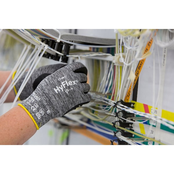 Ansell Hyflex, Guantes recubiertos de nitrilo espumoso, cobertura en la palma, negro, Nivel de abrasión 3, Grande (Talla 9), 1 par - 11-801