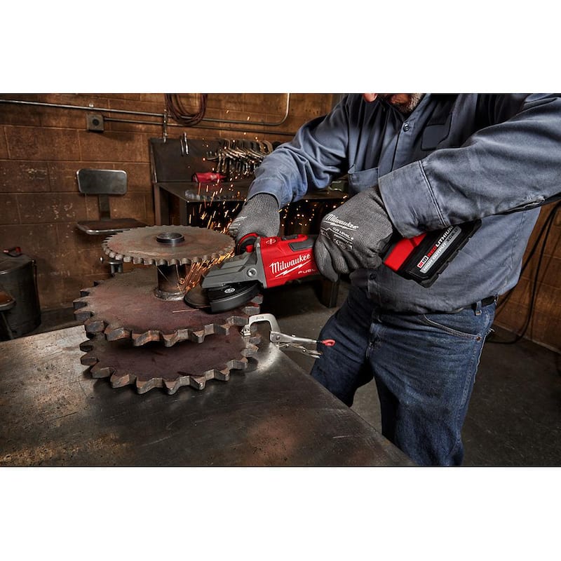 Milwaukee M18 FUEL 18V Lithium-Ion Brushless Cordless 5 in. Flathead Braking Grinder with Slide Switch Lock-On (Herramienta solamente) - 2887-20

Milwaukee M18 FUEL 18V Lithium-Ion Brushless Cordless 5 pulgadas Amoladora de cabeza plana con freno y bloqueo de interruptor deslizante (solo la herramienta) - 2887-20