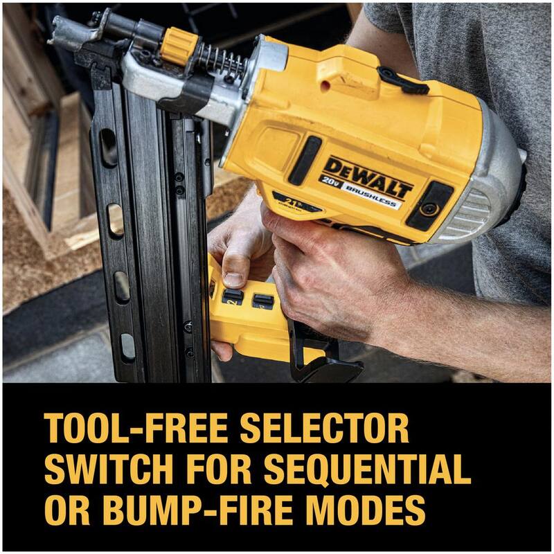 Clavadora de estructuras inalámbrica Dewalt 20V MAX XR de iones de litio sin escobillas de 2 velocidades y 21° con cargador y batería de 4.0Ah - DCN21PLM1.