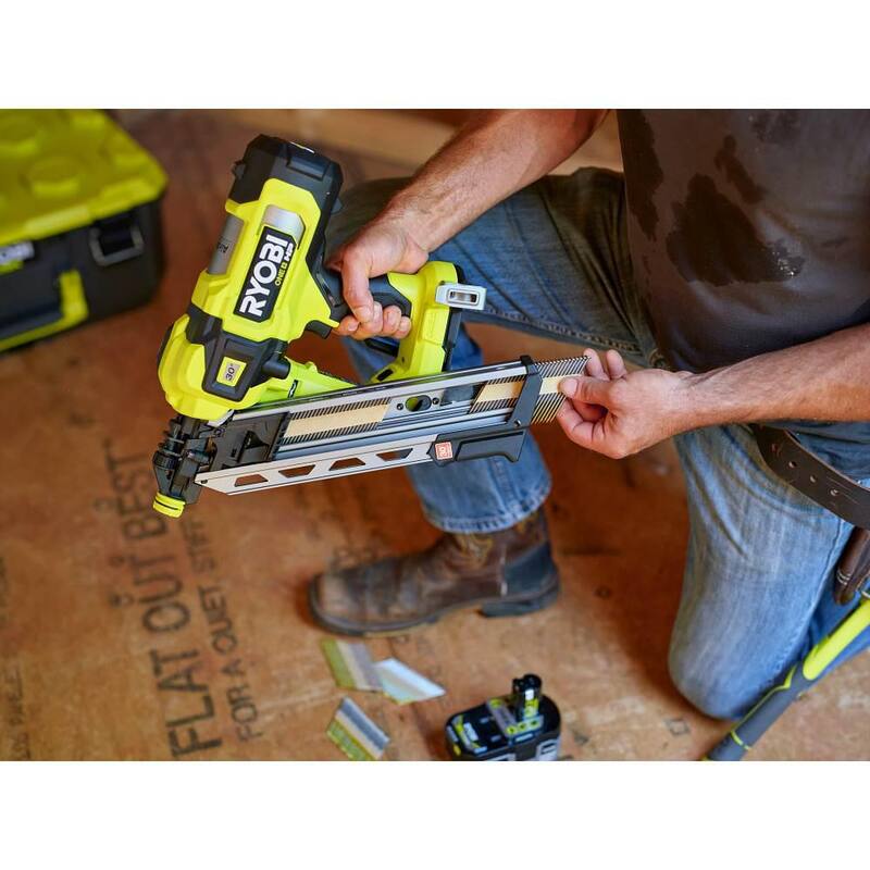 RYOBI ONE+ HP 18V Clavadora inalámbrica sin escobillas de 30° para armazones con kit de batería de alto rendimiento de 4.0 Ah y cargador - PBL350K