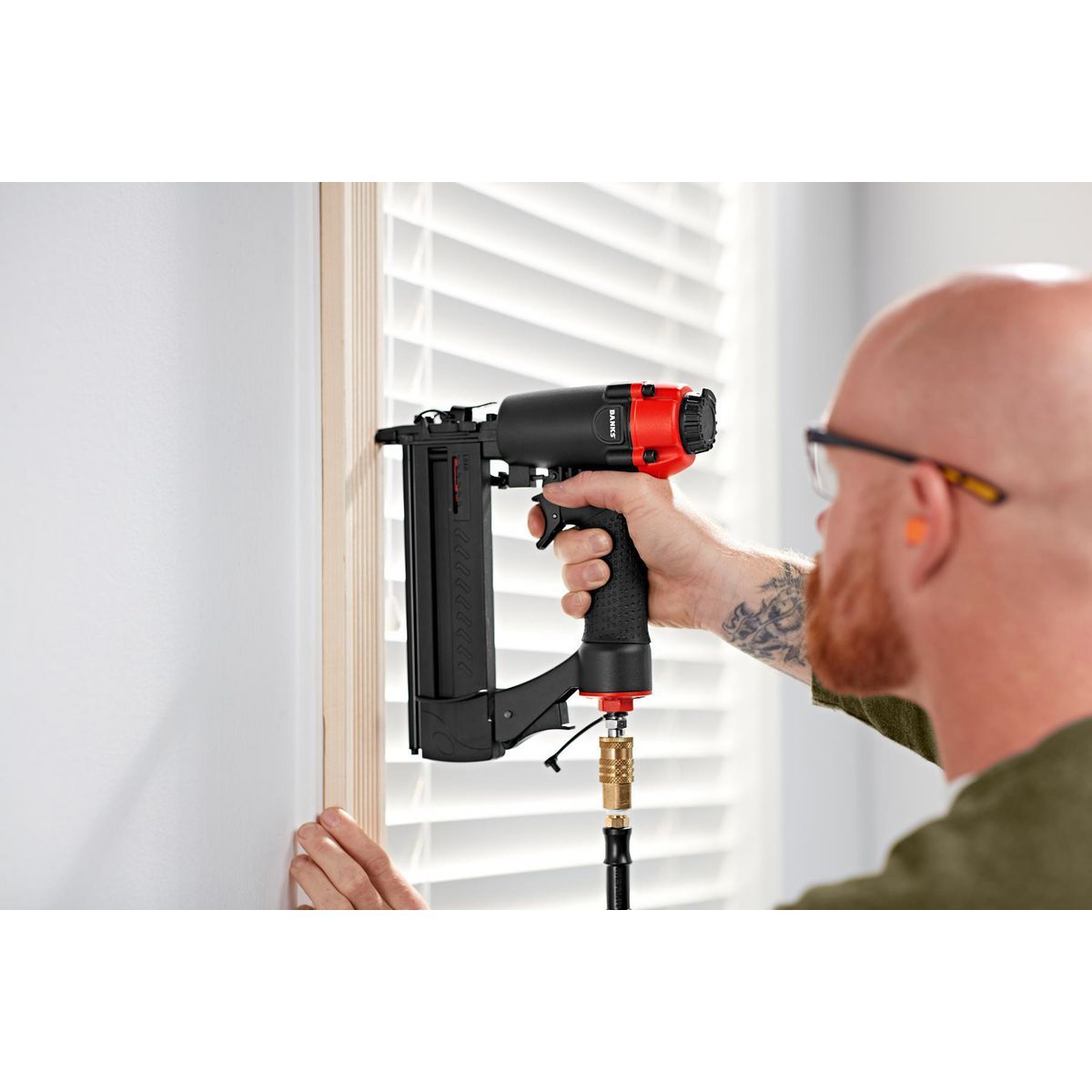 Banks 18 Gauge, 2 en 1 Clavadora de Brad y Grapadora de Corona Estrecha - 70922