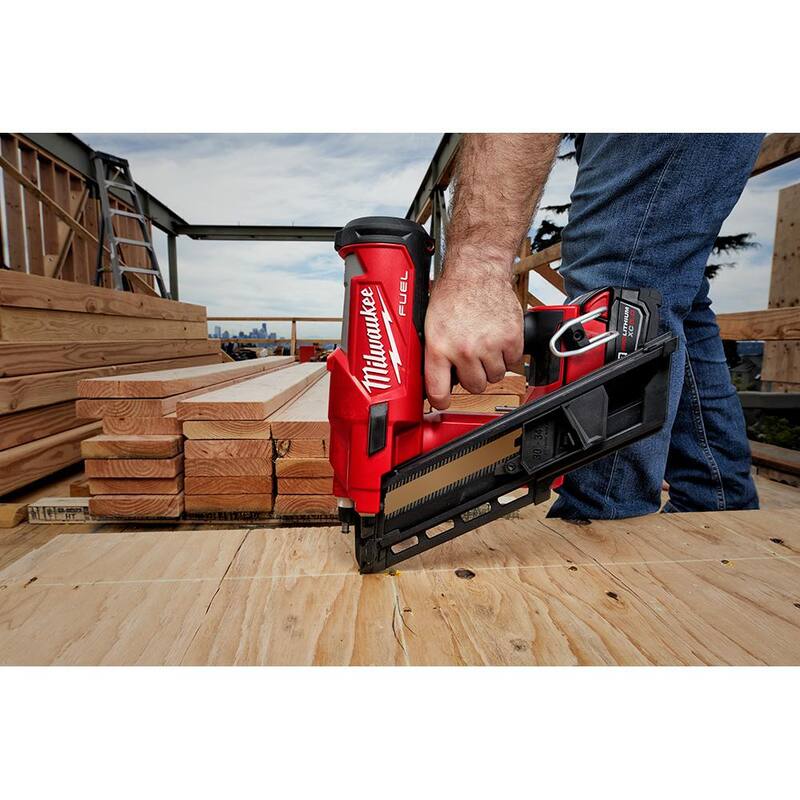 Milwaukee M18 FUEL Clavadora inalámbrica 18-Voltios 30 grados Brushless de 3-1/2 pulgadas con lentes de seguridad antiarañazos transparentes - 2745-20-48-73-2010