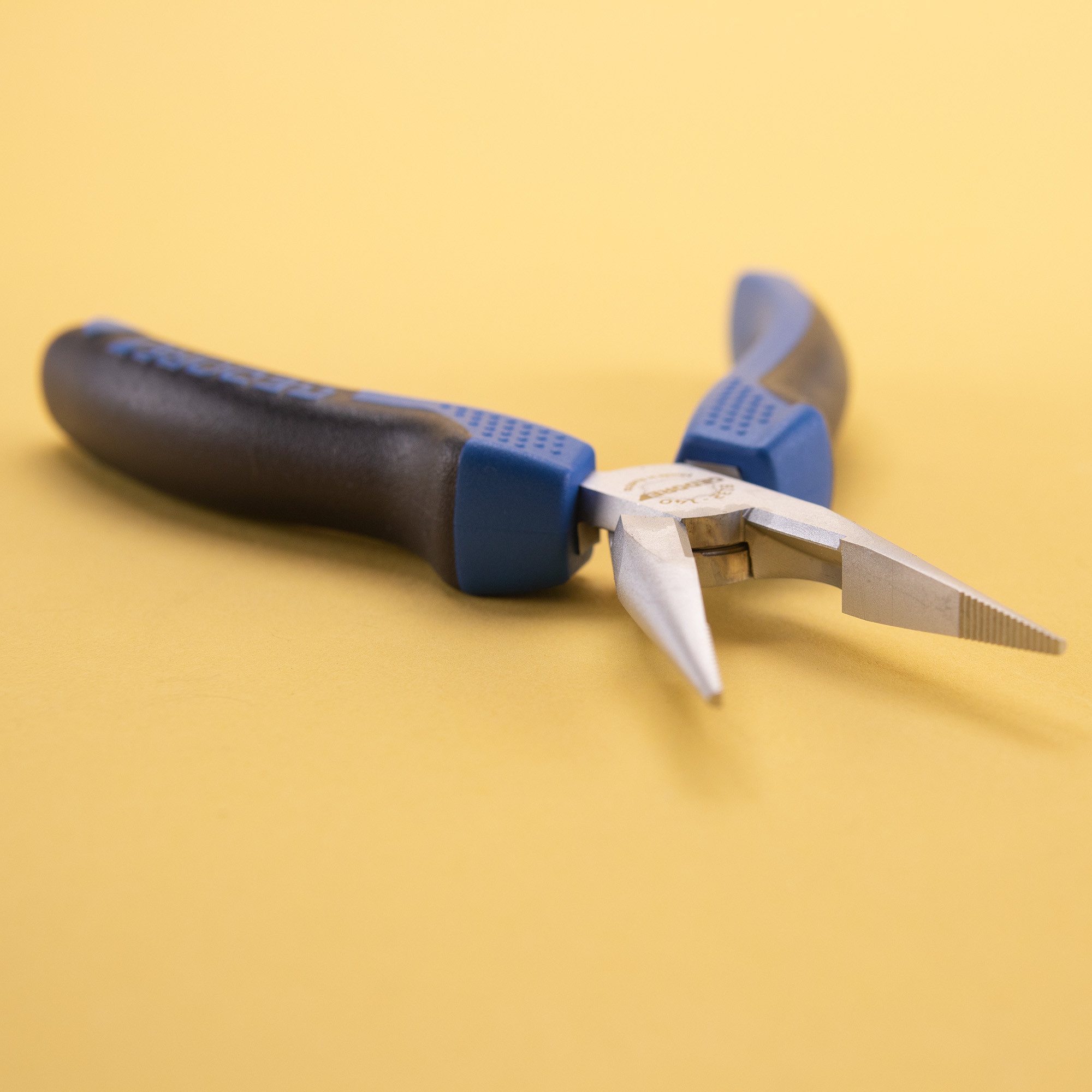 Gedore 8132-140 JC Telephone pliers 140 mm