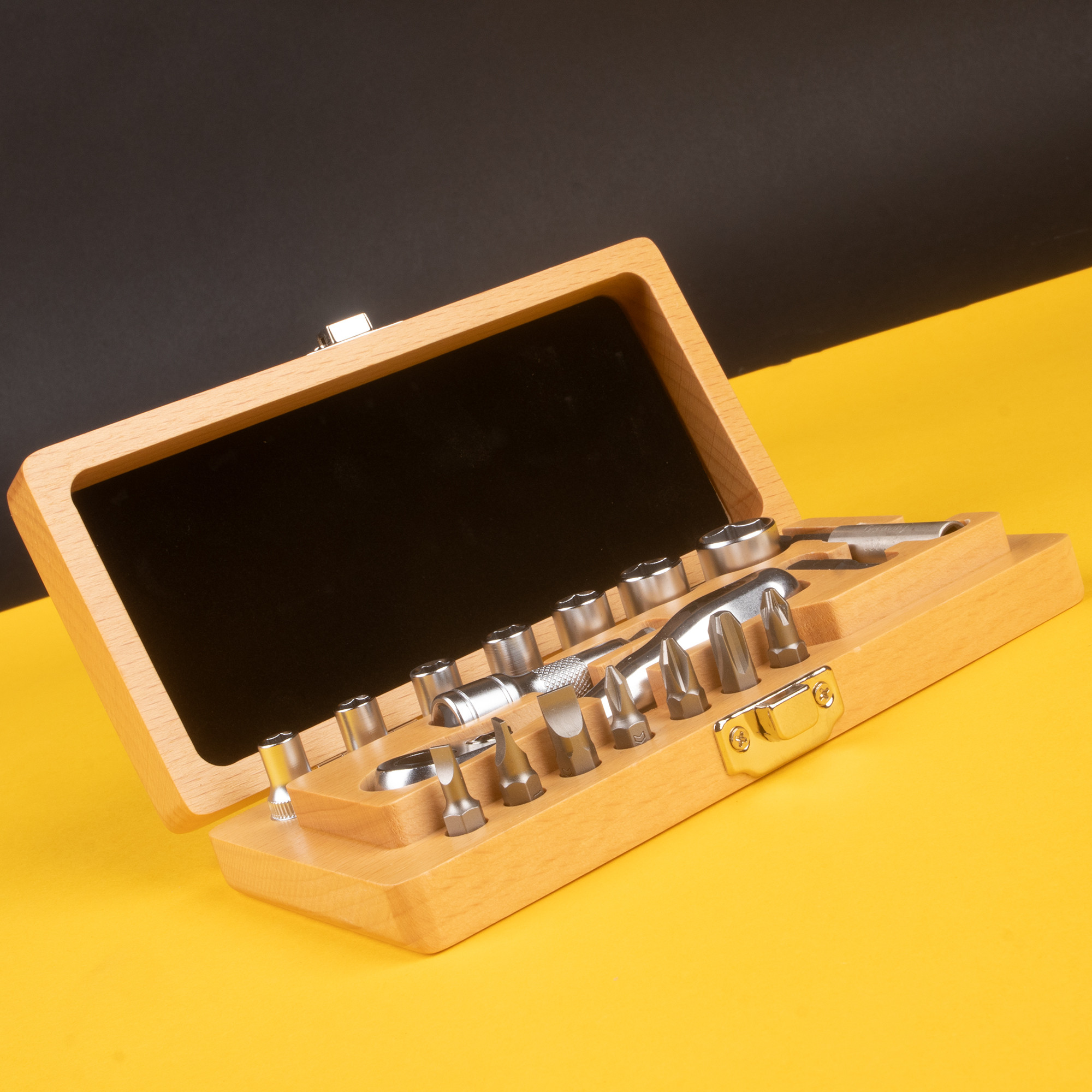 Felo XS 18 Classic 18 pc Wood Case Set - Metric