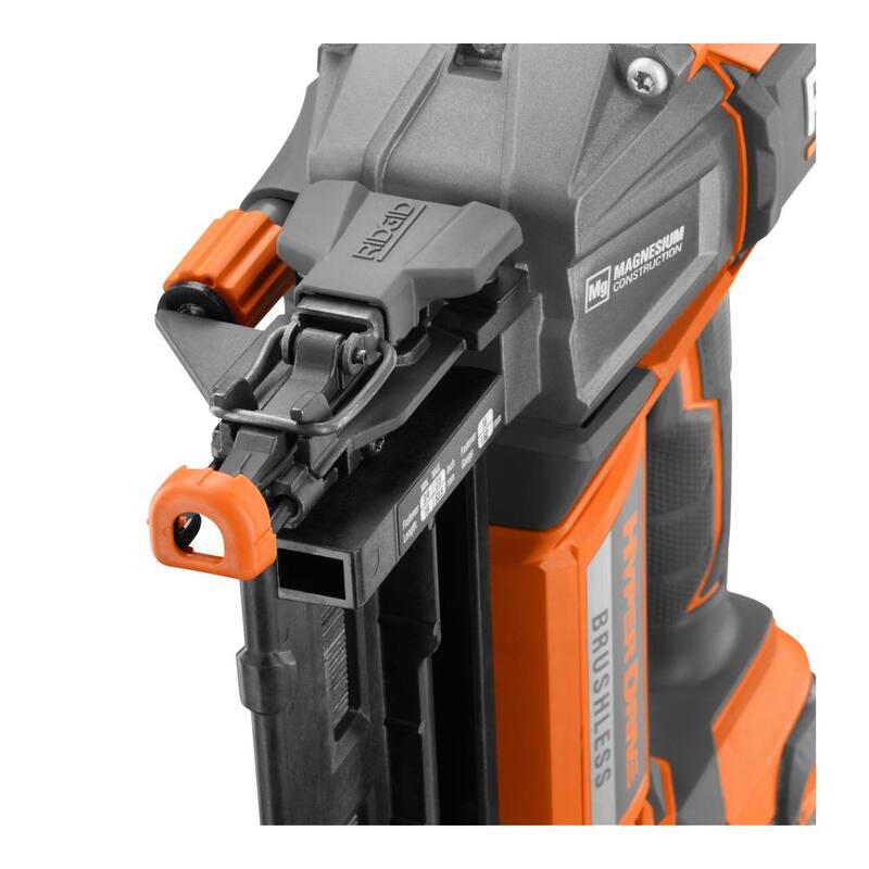 Clavadora recta inalámbrica sin escobillas RIDGID 18V HYPERDRIVE de calibre 16 de 2-1/2 pulgadas (solo herramienta), clip para cinturón, bolsa, clavos de muestra - R09892B