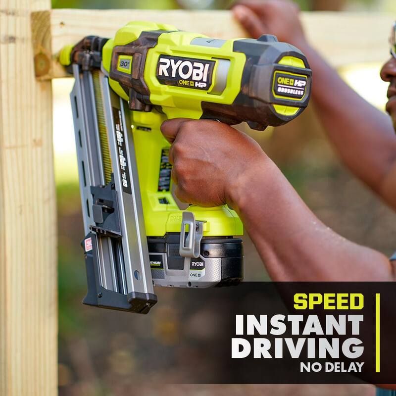 RYOBI ONE+ HP 18V Clavadora de armazón inalámbrica Brushless AirStrike de 30° con kit de batería de 4Ah, cargador y cargador de capacidad extendida de 30° - PBL350K-A102EM301