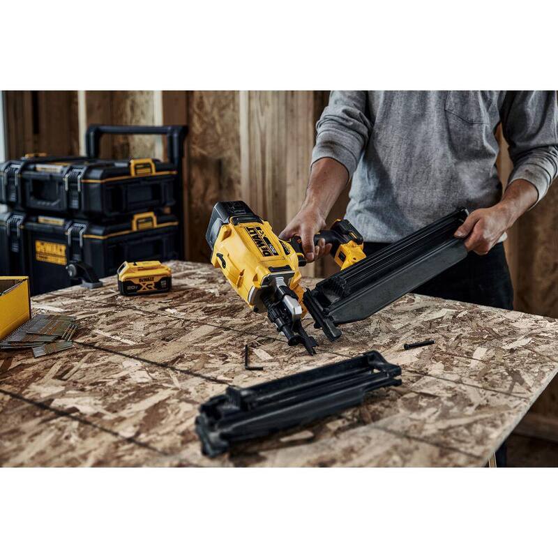 Kit de clavadora inalámbrica DEWALT 20V de iones de litio de 30° con cargador y batería de 5.0 Ah, y cargador de revista extendida - DCN930P1WDZN930