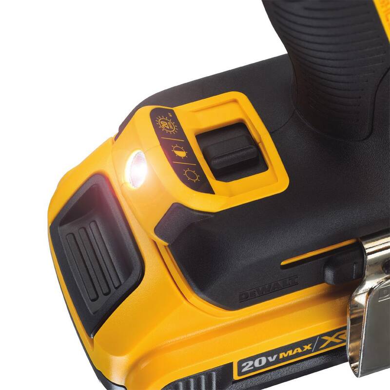 DEWALT 20V MAX XR Clavadora inalámbrica sin escobillas de 2 velocidades y 21 grados con alimentación de plástico y pelacables sin escobillas (sólo herramientas) - DCN21PLBW151B