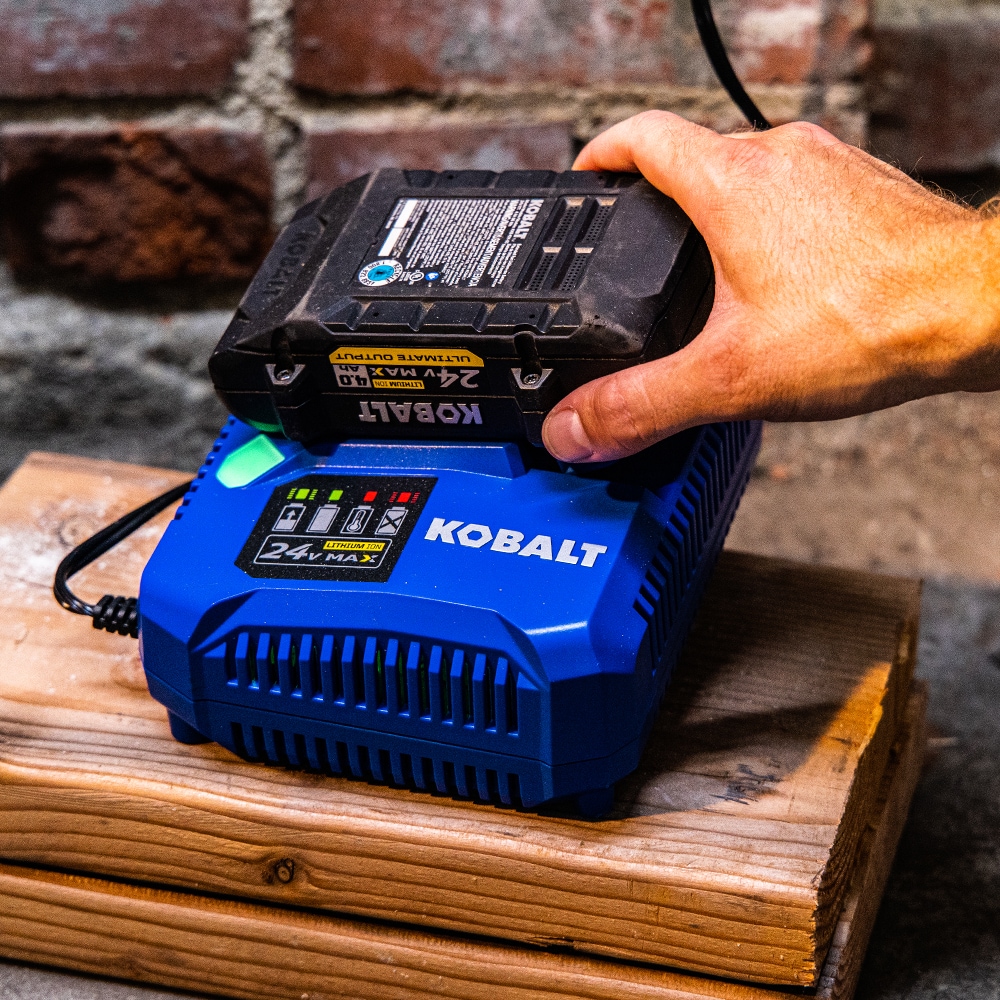 Cargador de batería de 24 V de iones de litio Kobalt KCH 2411-03