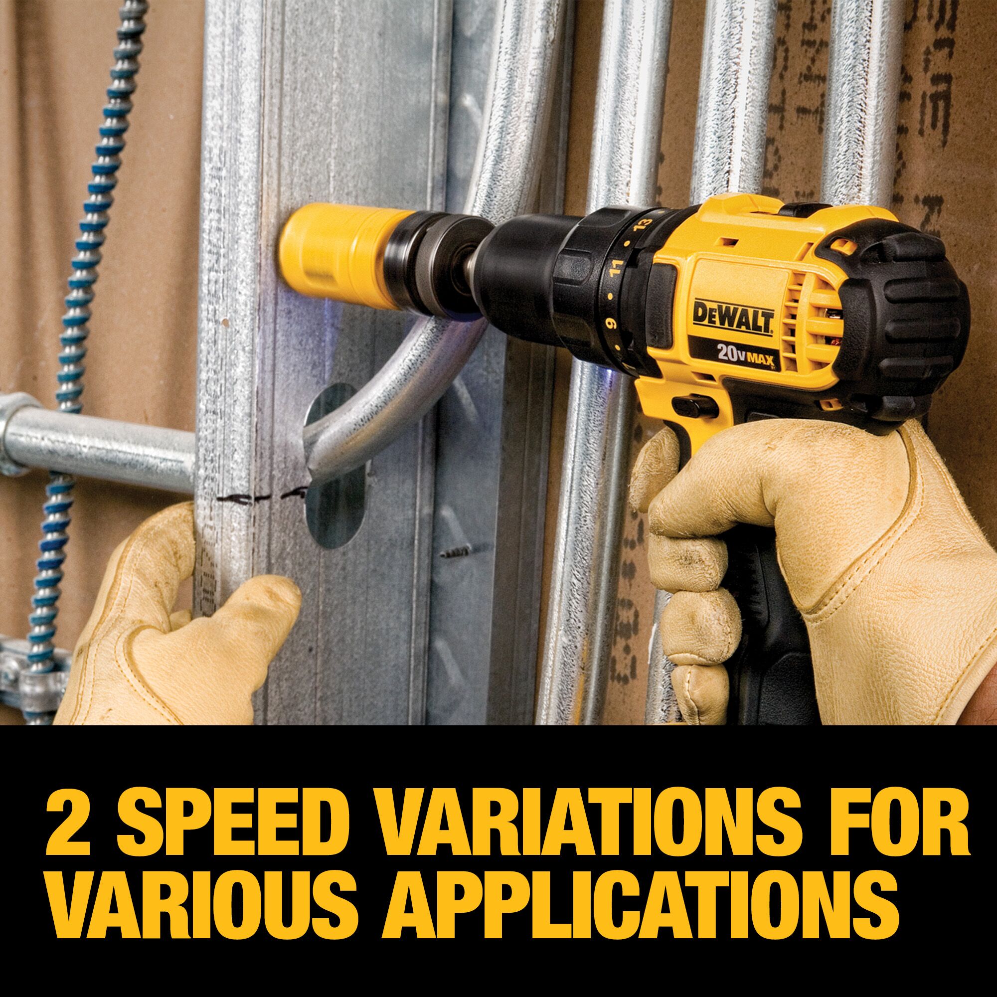Kit Combo de 4 Herramientas DEWALT de 20 Voltios con Estuche Blando (2 Baterías y Cargador Incluidos) DCK423D2