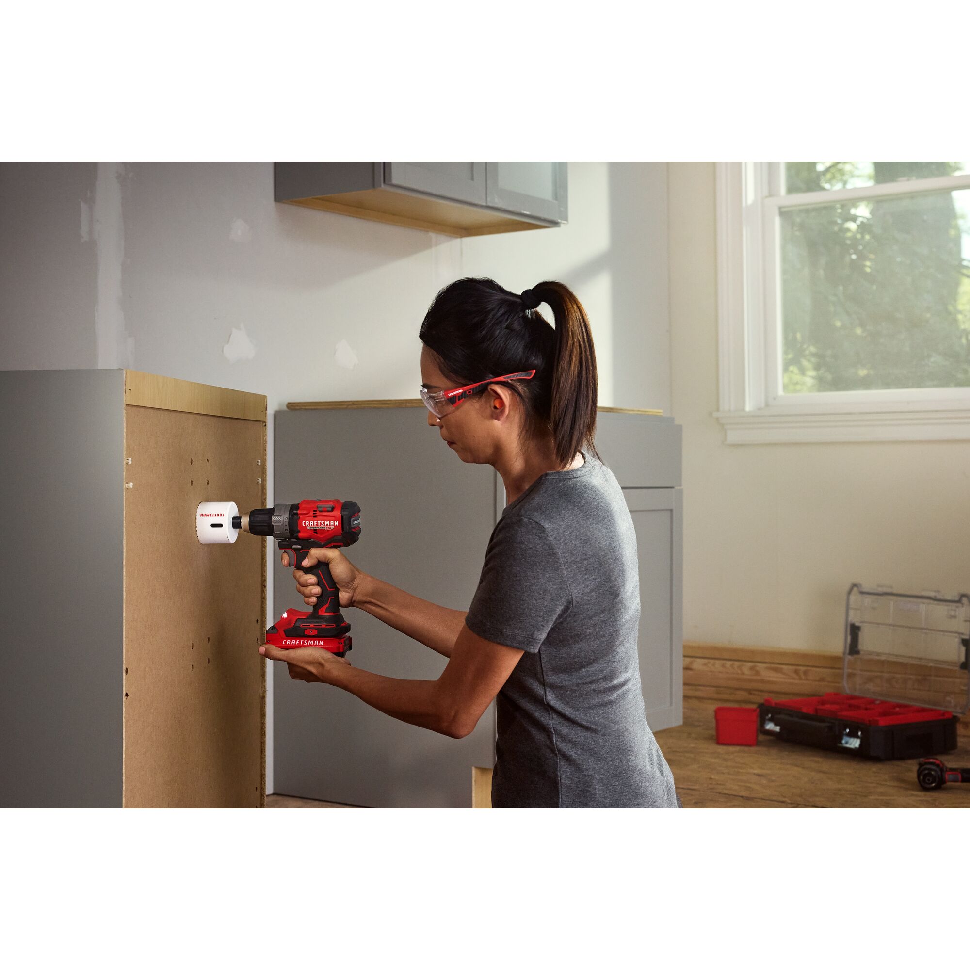 

Taladro inalámbrico sin escobillas Craftsman V20 RP de 20 voltios máx. de 1/2 pulgadas sin llave (incluye 2 baterías y bolsa suave) CMCD725D2
