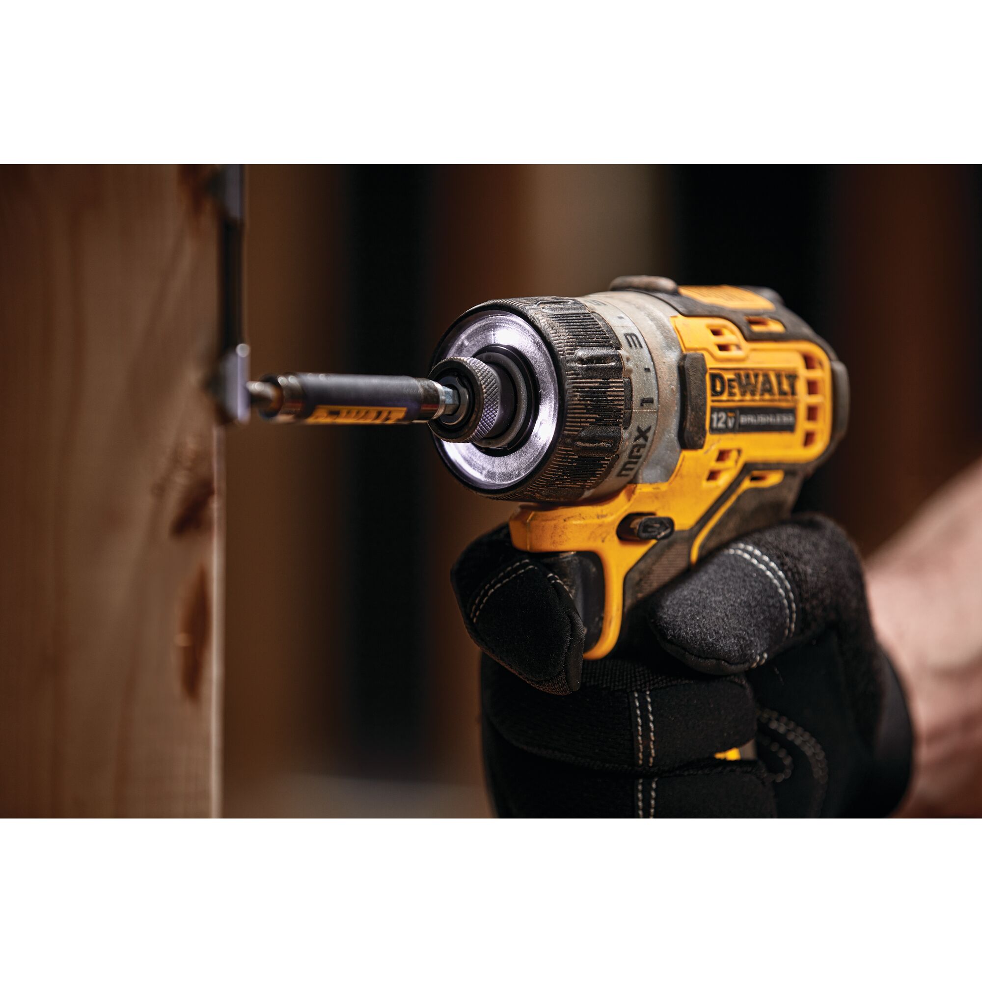 Destornillador inalámbrico DEWALT XTREME 12 voltios Max Brushless de 1/4 pulgadas (Batería y Cargador no incluidos) DCF601B