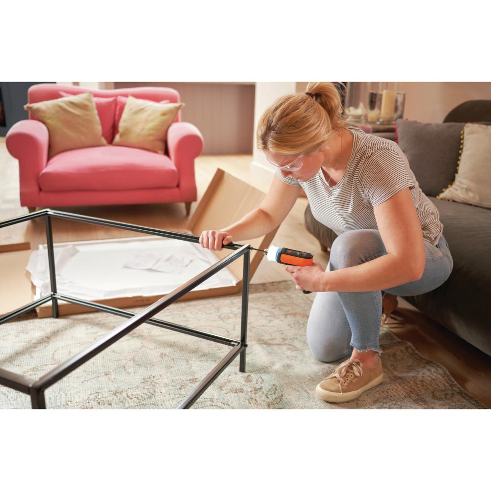 Atornillador inalámbrico BLACK+DECKER de 4 voltios y 1/4 de pulgada (Incluye batería y cargador) BCRTA601I