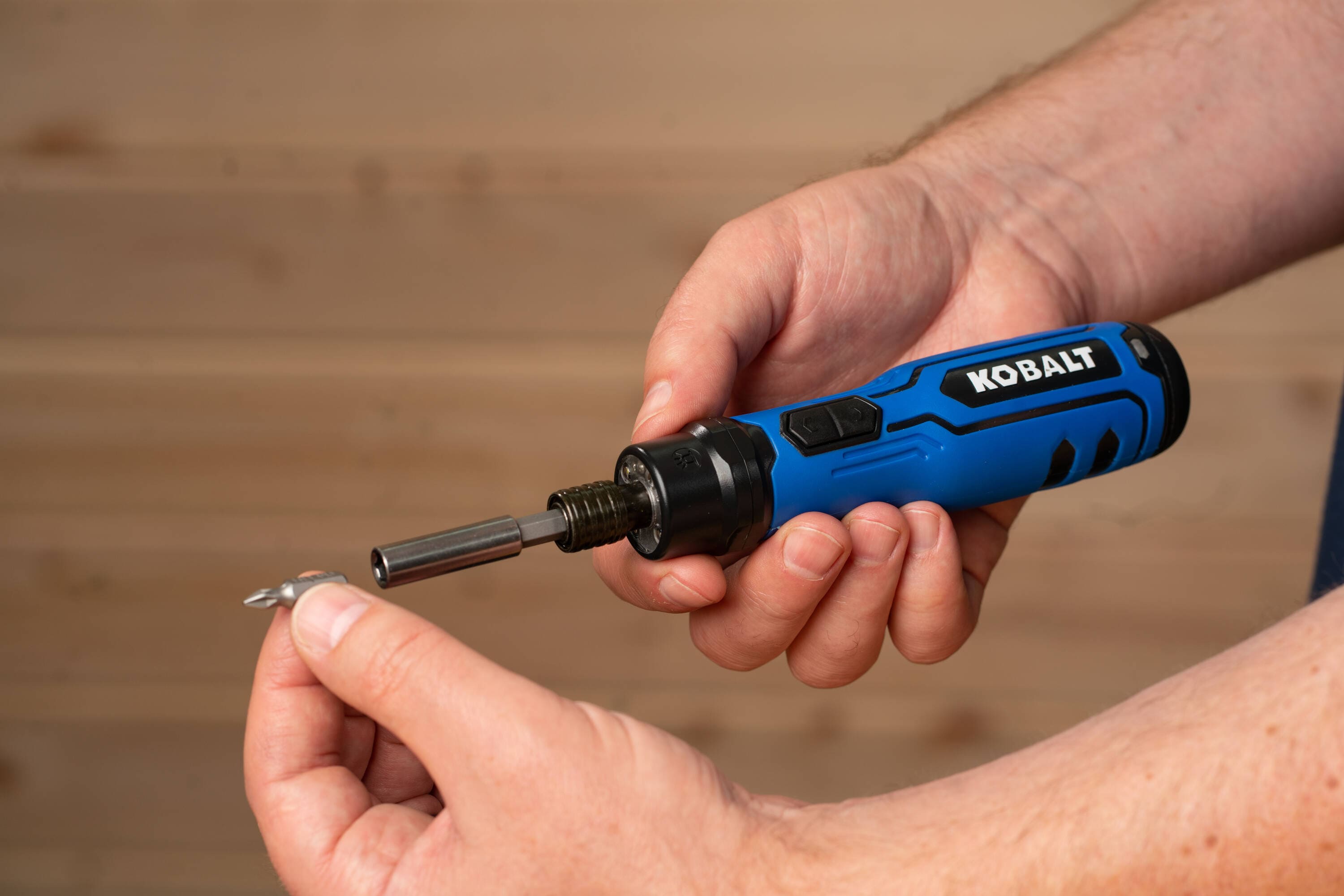 Destornillador inalámbrico de 1/4 de pulgada Kobalt 4 voltios Max (Batería incluida y cargador no incluido) 68686