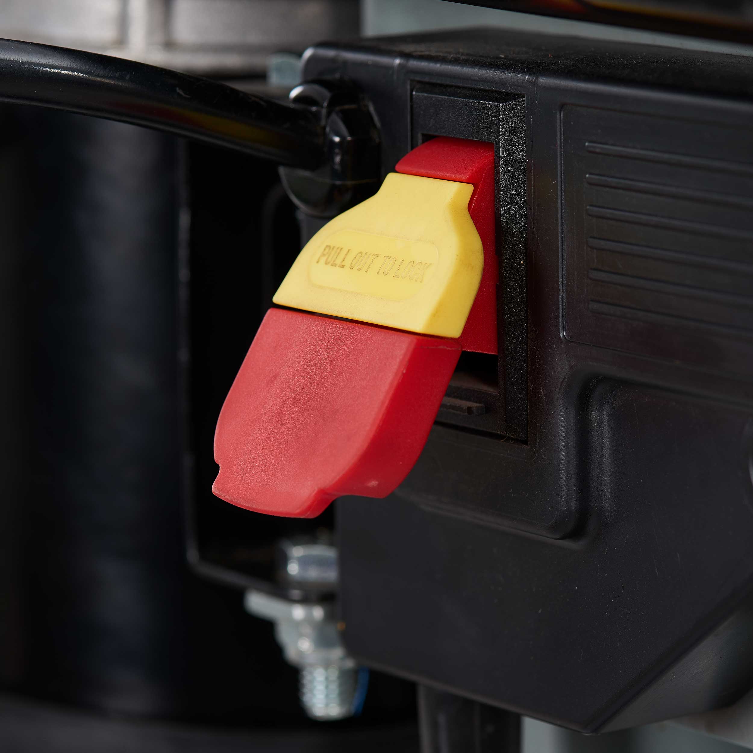 Prensa de taladro de banco de 9 velocidades de 4.2 amperes SD0813 de SHOPMAX