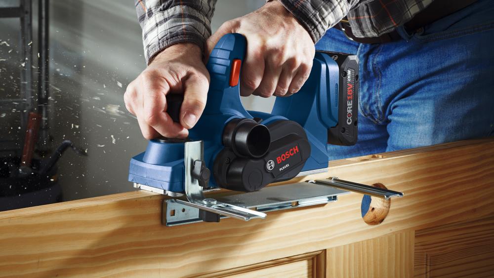 Desbastadora de mano Bosch de 3.25 pulgadas y 18 voltios