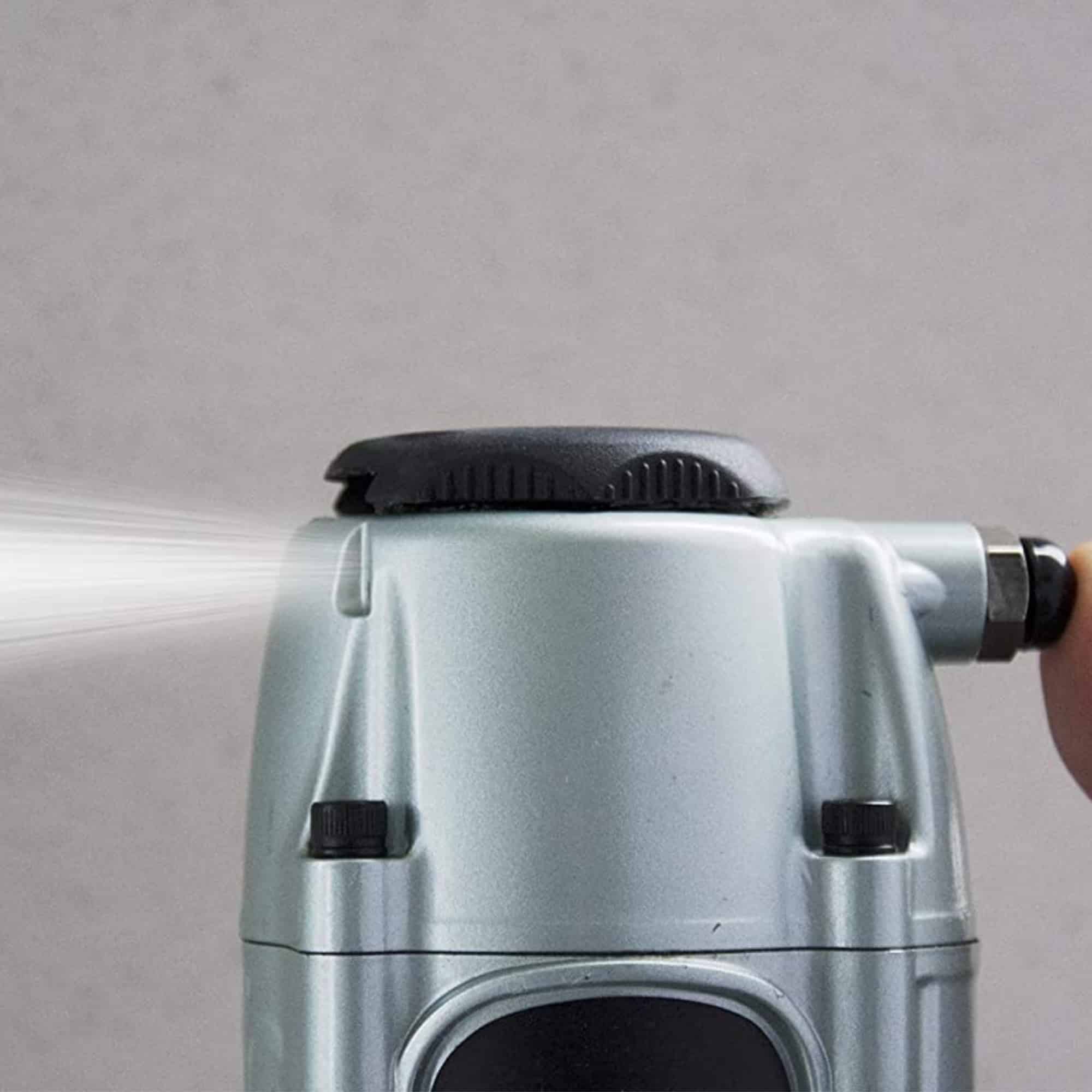 Clavadora de acabado recta neumática de 16 galgas de 2-1/2 pulgadas Metabo HPT NT65M2SM