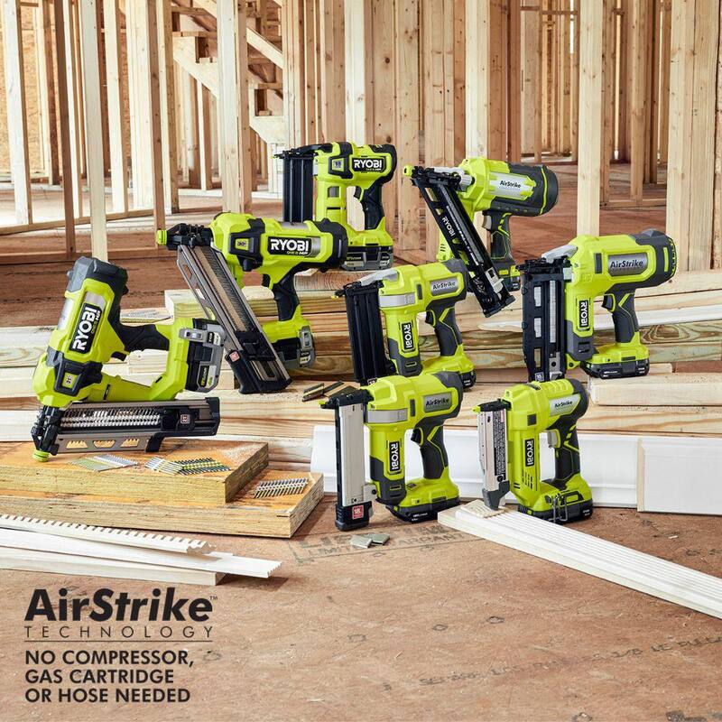 RYOBI ONE+ 18V Kit de Alto Rendimiento con (2) Baterías de 4.0 Ah, Batería de 2.0 Ah, Cargador y Clavadora de Clavos Inalámbrica ONE+ HP Brushless - P322-PSK108SB