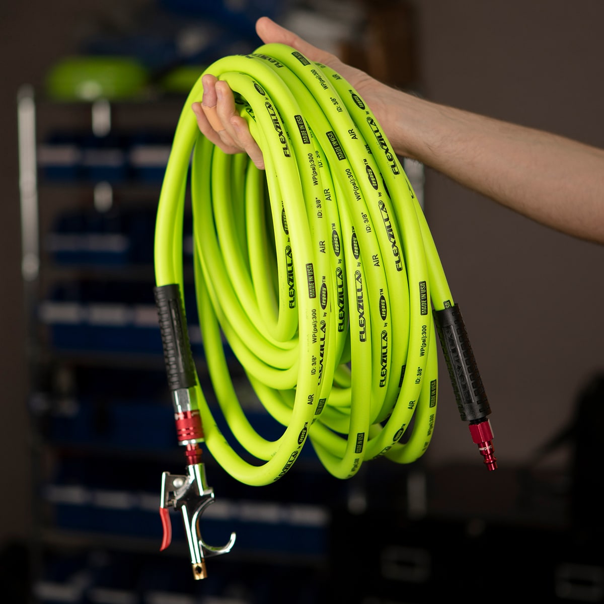 Kit de compresor de aire Flexzilla 11 piezas 3/8 pulg. 50 pies 1/4 pulg. NPT ColorConnex acoplador y conexiones Tipo D rojo HFZCLB11D