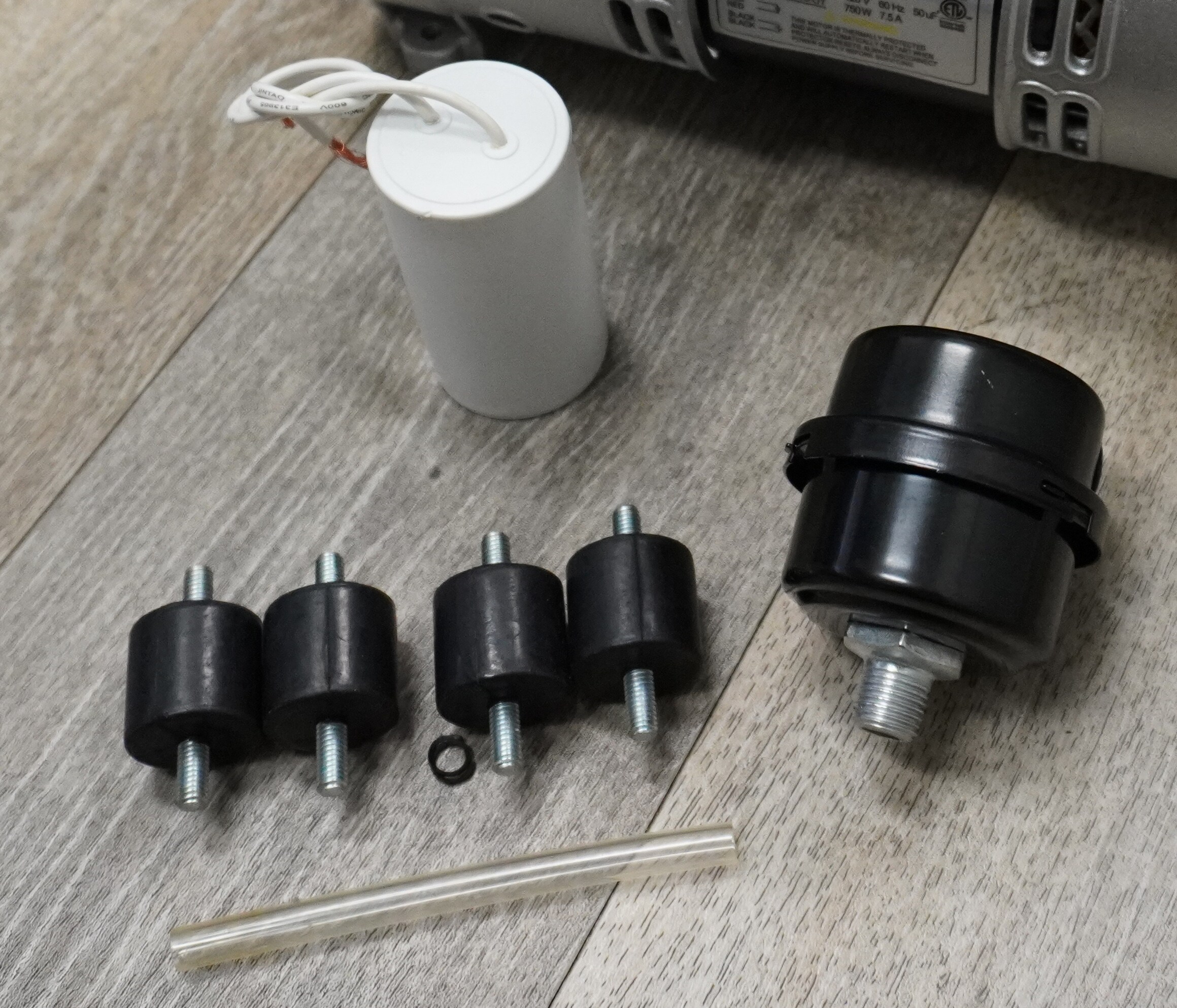 Compresor de aire portátil horizontal y silencioso de 120 Psi de California Air Tools MP100LF.