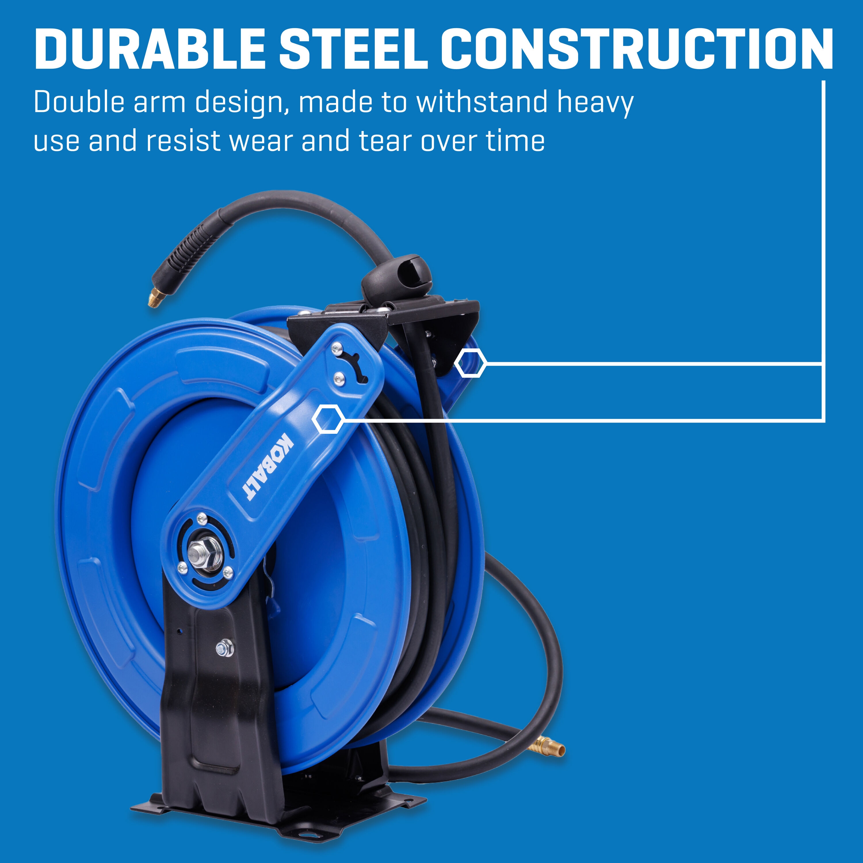 Carrete retráctil Kobalt Pro con manguera de goma de 3/8 de pulgada por 50 pies SGY-AIR266.
