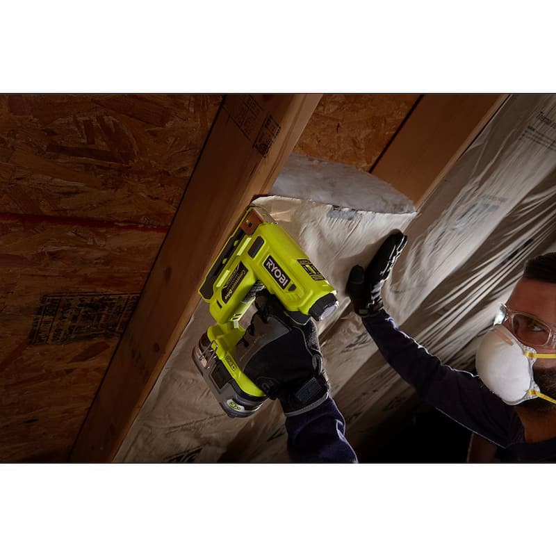 Clavadora inalámbrica RYOBI ONE+ 18V calibre 18 con tecnología de Compresión Inalámbrica y Grapadora de Corona de 3/8 pulgadas (Herramientas únicamente) - P321-P317.