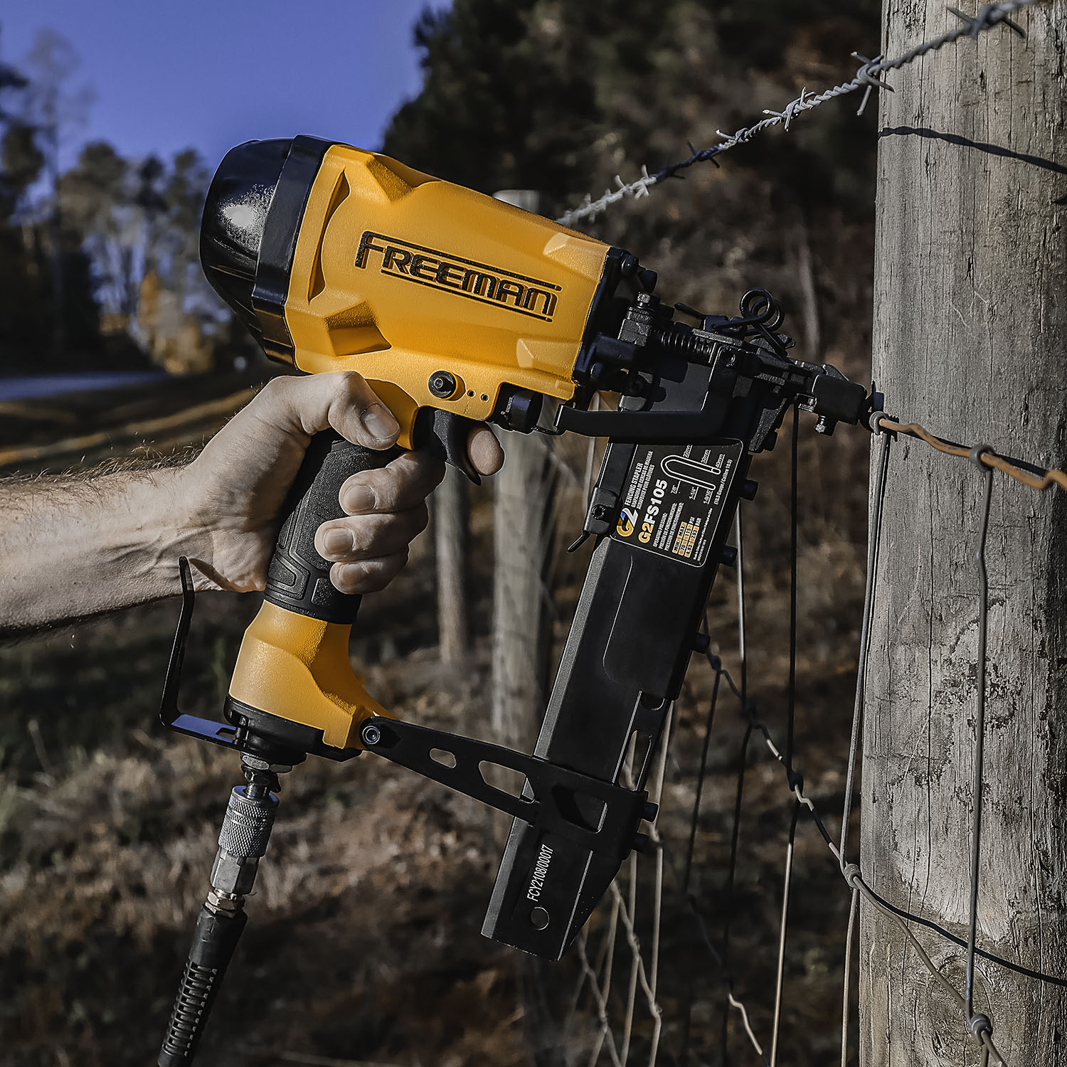 Clavadora neumática para cercado redondo de 10.5 pulgadas con doble disparo FREEMAN de 2da Generación G2FS105