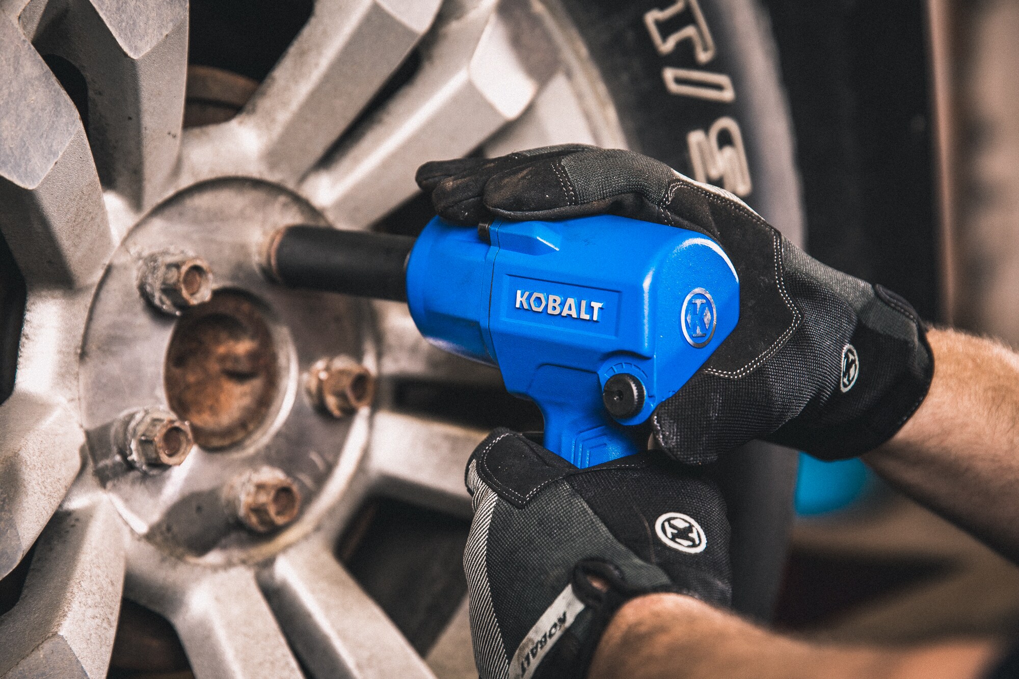 Llave de impacto de aire Kobalt de 0.5 pulgadas y 400 pies/libras