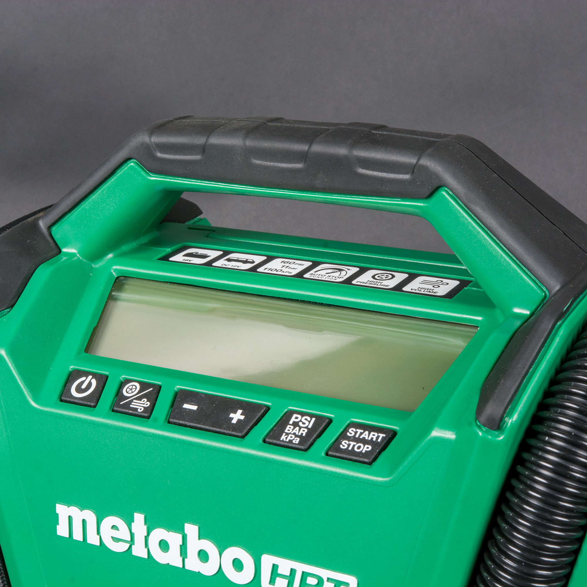 Inflador de aire de iones de litio MultiVolt de 18 voltios de Metabo HPT (Fuente de energía: Batería/Auto/Eléctrica) UP18DAQ4M