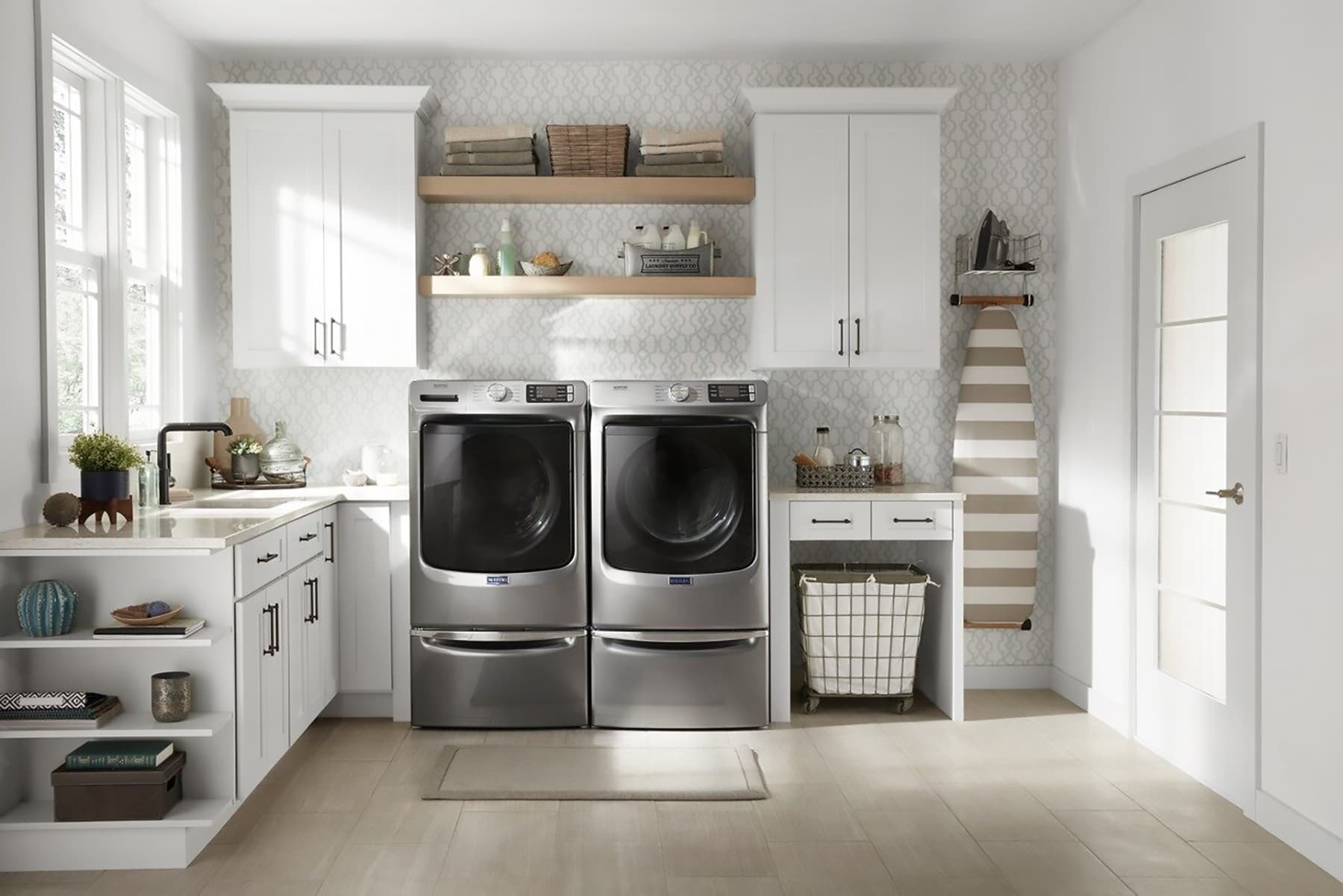 Secadora eléctrica apilable con ventilación de 7.3 pies cúbicos Maytag (Slate Metálico) certificada Energy Star MED5630HC