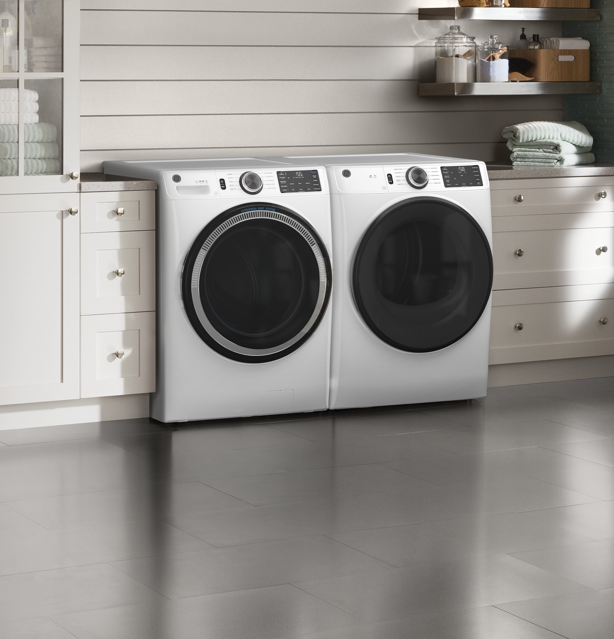 Secadora de gas inteligente apilable de 7.8 pies cúbicos (Blanca) certificada por Energy Star - compatible con GE GFD55GSSNWW