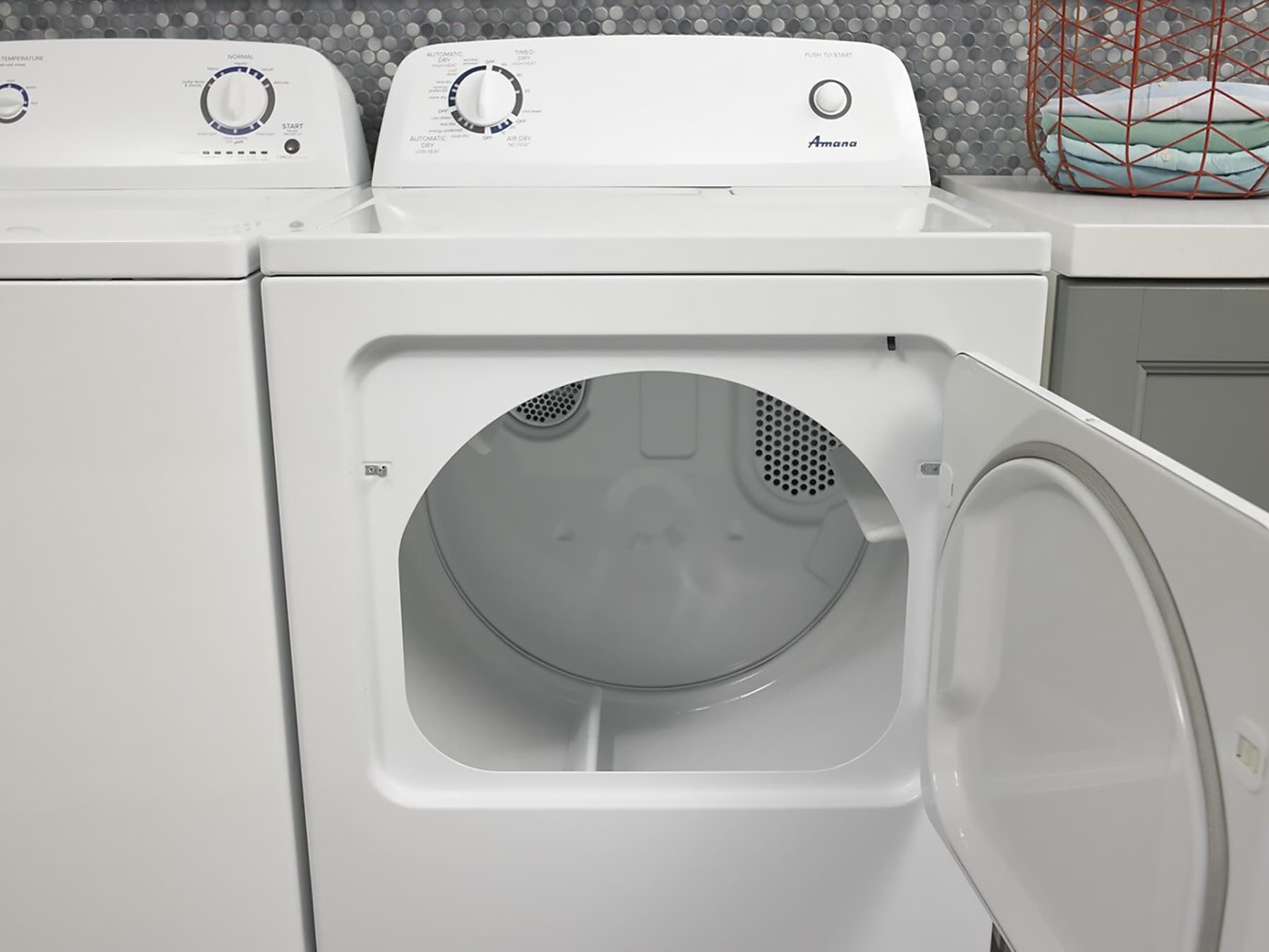 Secadora de gas de 6.5 pies cúbicos con ventilación (Blanco)