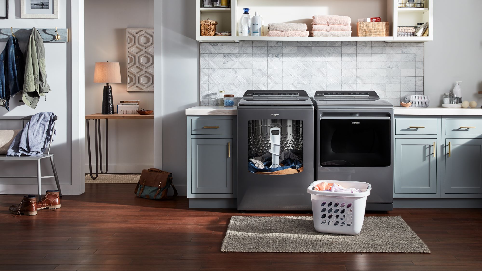 Secadora de gas con capacidad de 7.4 pies cúbicos, ciclo de vapor y compatible con tecnología inteligente (color cromo) Whirlpool Smart Capable certificada por Energy Star WGD8127LC