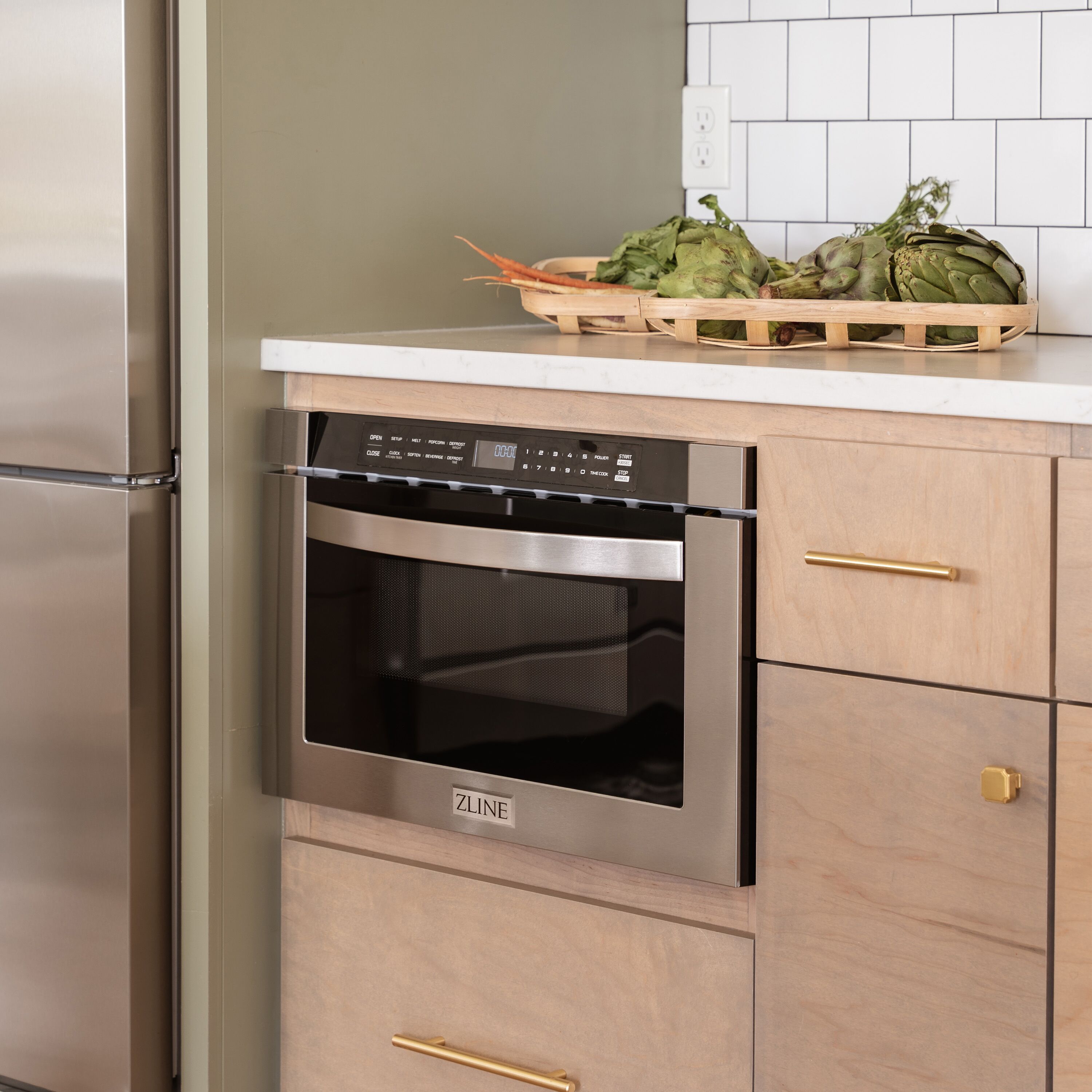 Cajón de Microondas ZLINE KITCHEN & BATH de 23.5 pulgadas y 1.2 pies cúbicos, 1000 Watts (Acero Inoxidable, Mango Moderno) MWD-1