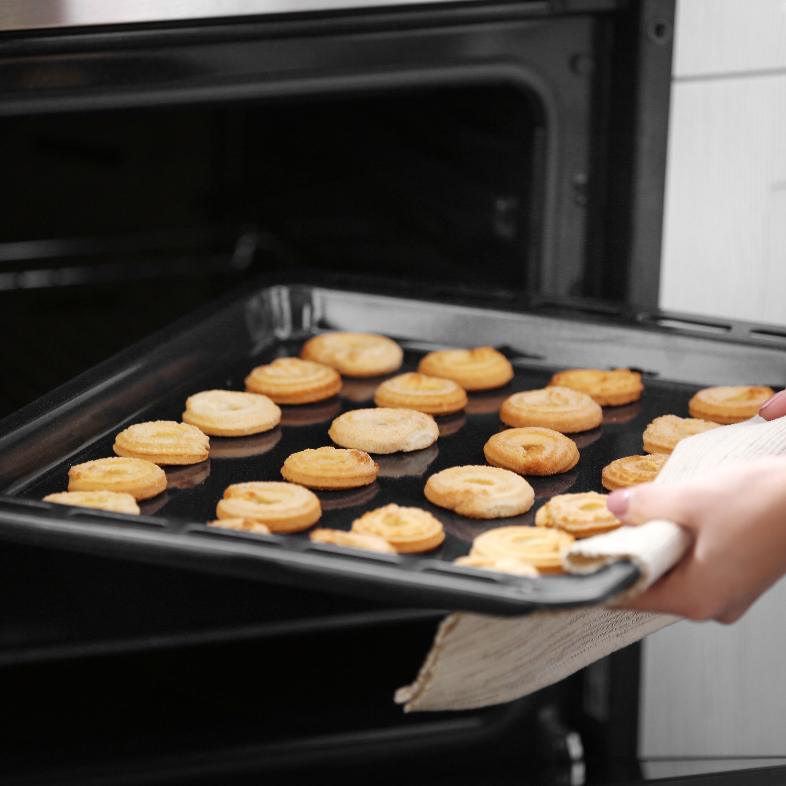 Horno de Pared Eléctrico de 24 pulgadas con Ventilador Individual (Acero Inoxidable) EPV-24WOC02