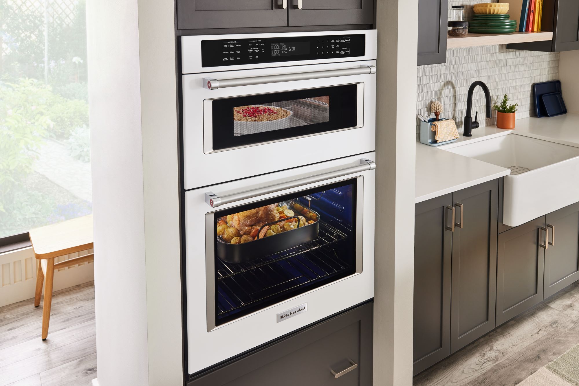 Combo de horno de pared de 30 pulgadas con microondas y freidora de aire autolimpiante de KitchenAid (Blanco) KOEC530PWH