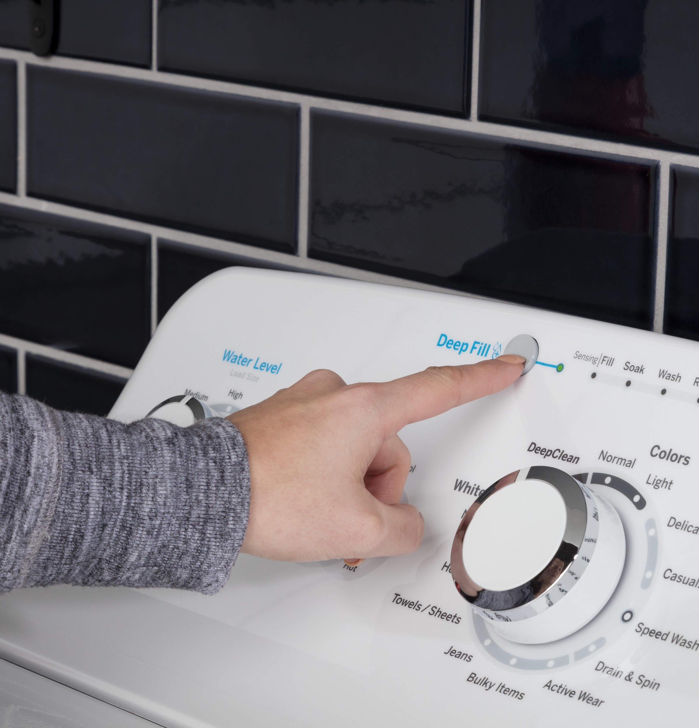 Lavadora de carga superior de alto rendimiento con agitador de 4.6 pies cúbicos (blanca) con certificación ENERGY STAR GE GTW500ASNWS