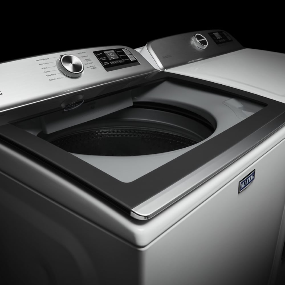 Lavadora de carga superior de alta eficiencia de 4.7 pies cúbicos con agitador y compatible con tecnología inteligente (blanca) MVW6230HW de Maytag