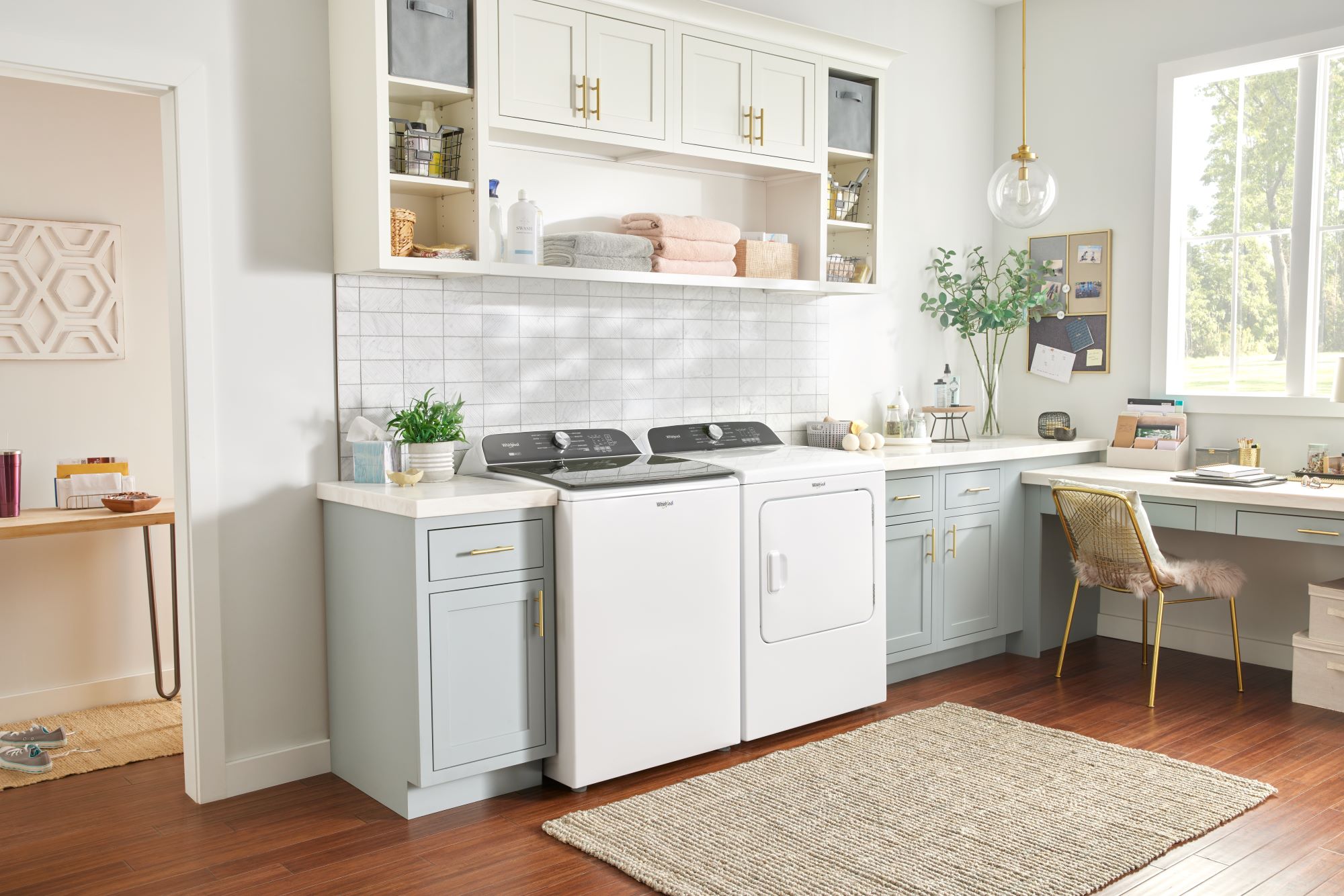 Lavadora de carga superior Whirlpool de 5.2 pies cúbicos de alta eficiencia con impulsor y agitador (blanca) certificada ENERGY STAR WTW6157PW